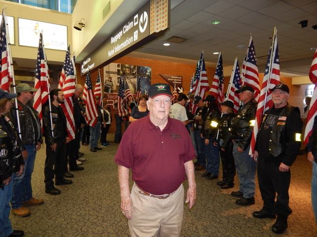 22 hours of honor as local veteran visits WW II Memorial