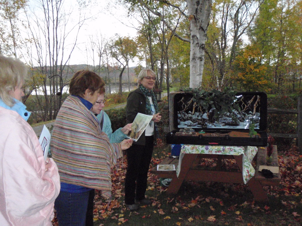 Perry Thomas explaining the role shoreland buffers play in creating healthy shallow water ecosystems.