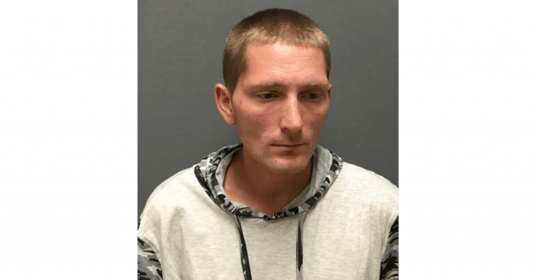 Newport man facing charges after fleeing police with children inside car