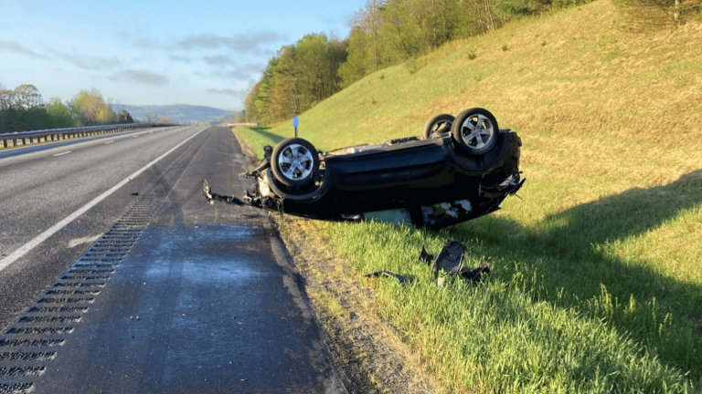 Rollover crash on Interstate 89, Hartford