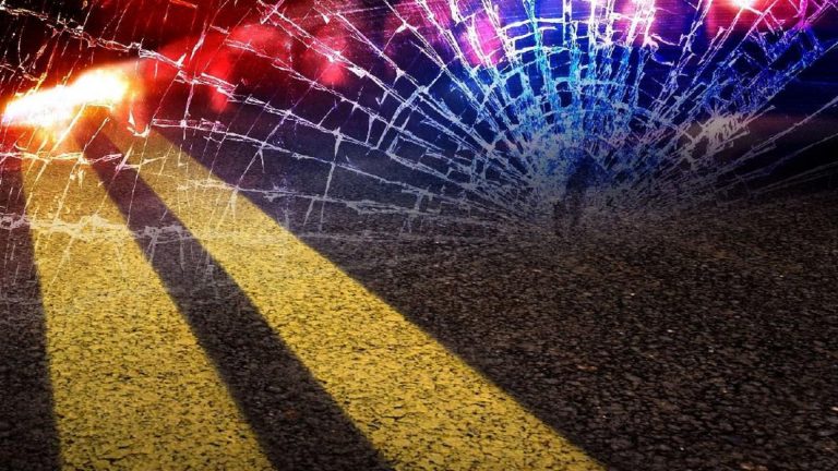 Single-vehicle crash with injuries in Pownal